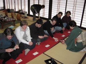 Guests being welcomed to Ishiba Ryokan