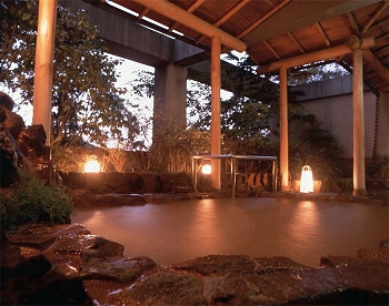 Outdoor Hot Spring Bath at Ginsuiso Bekkan Choraku