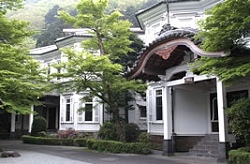 Comfy Lodge at the Hakone Fujiya Hotel