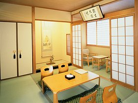 Guest Room at Shinmonso