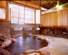 Family Hot Spring Bath (Can Privately Reserve)