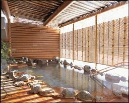 Shared Outdoor Hot Spring Bath at Sounkyo Kanko Hotel