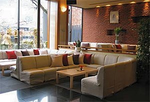Lounge in Hiranoya