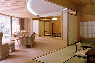 Combined Japanese-Western Style Guest Room at Entaijiso
