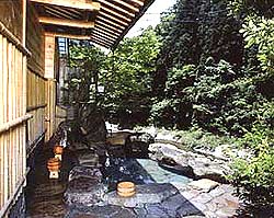 Shared Outdoor Hot Spring Bath (Same Sex Only)