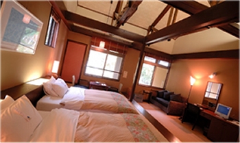 Japanese/Western Room at Miyamaso Takamiya
