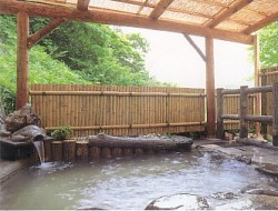 Shared Outdoor Hot Spring Bath (Same Sex Only - Closed in Winter)