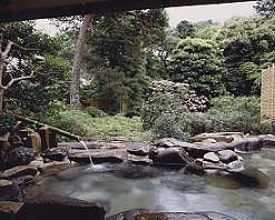 Men's Shared Hot Spring Bath at Kikuya Ryokan